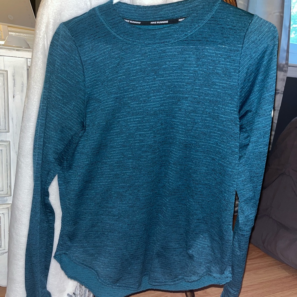 nike long sleeve